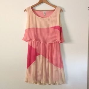 NWT Sangria pleated color block flutter dress in salmon, pink, & peach